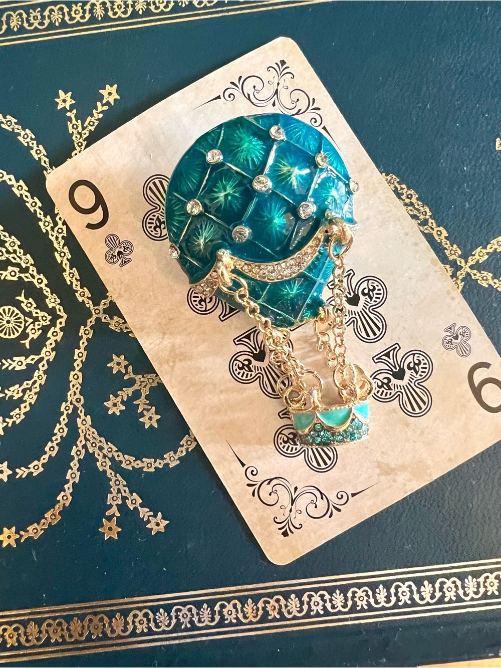New! Aratta Ready To Fly Pin Rhinestone Beautiful Faux Turquoise Brooch Pin - Picture 4 of 4
